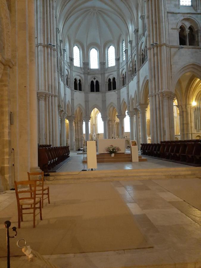 Appartement 48M2 Pour 6 Personnes Au Centre Ville Historique Avec Parking Gratuit Et Une Borne De Recharge Pour Voiture A 10 Metres Avallon Eksteriør bilde