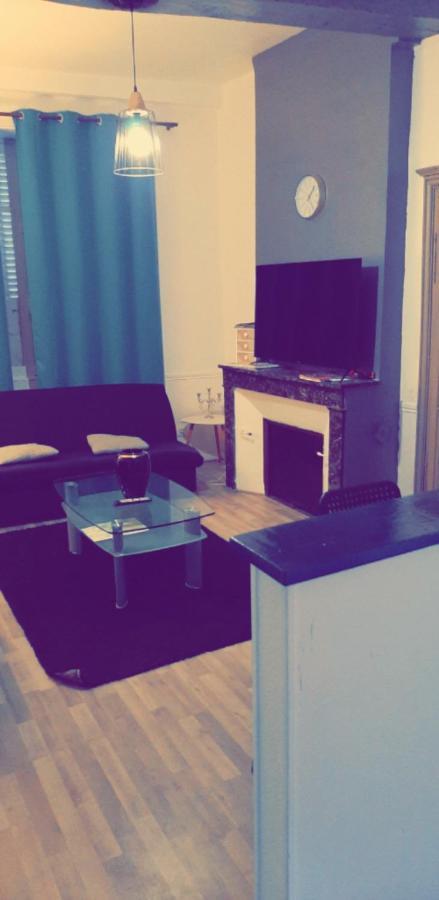 Appartement 48M2 Pour 6 Personnes Au Centre Ville Historique Avec Parking Gratuit Et Une Borne De Recharge Pour Voiture A 10 Metres Avallon Eksteriør bilde